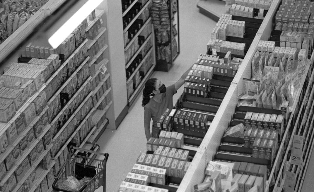 retail detective in store